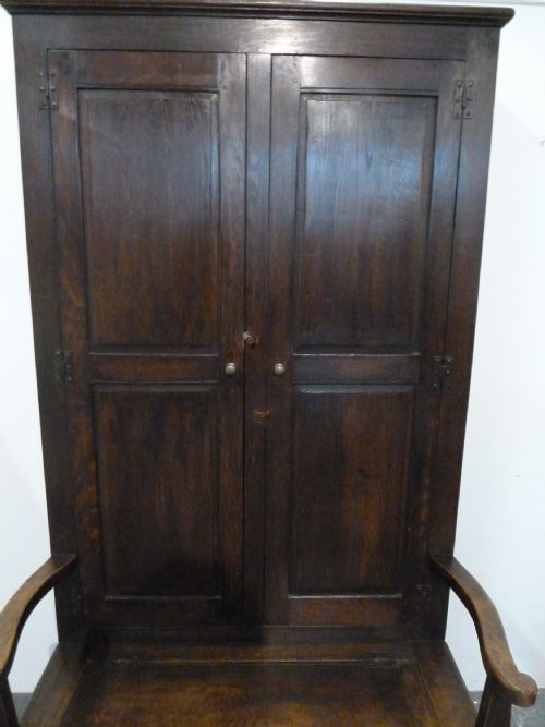 RARE OAK BACON SETTLE HALL SEAT - ADDITIONAL PHOTO 2