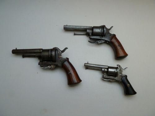3 19TH CENTURY PISTOLS - ADDITIONAL PHOTO 1