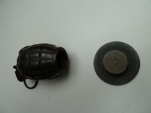 1ST WORLD WAR HAND GRENADE MONEY BOX - ADDITIONAL PHOTO 5