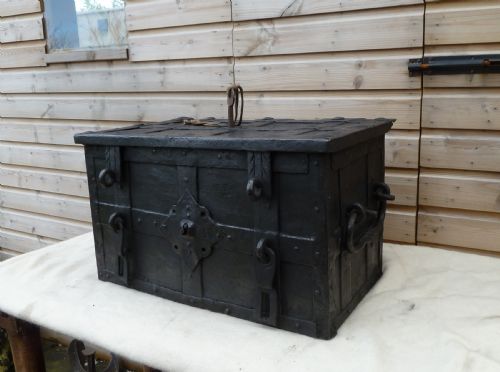 16TH17TH CENTURY ARMADA CHEST - ADDITIONAL PHOTO 16
