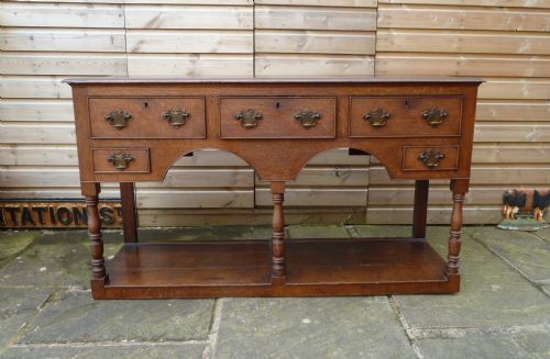 GEORGIAN OAK DRESSER BASE - ADDITIONAL PHOTO 1