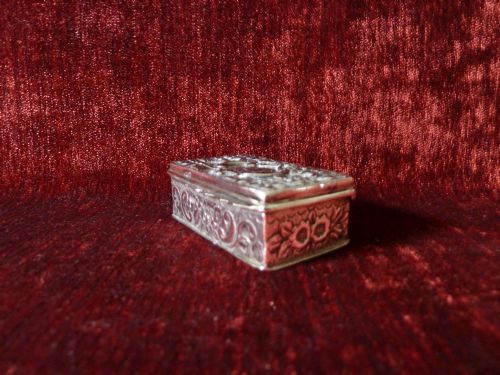 VICTORIAN SILVER SNUFF BOX CHESTER 1899 - ADDITIONAL PHOTO 4