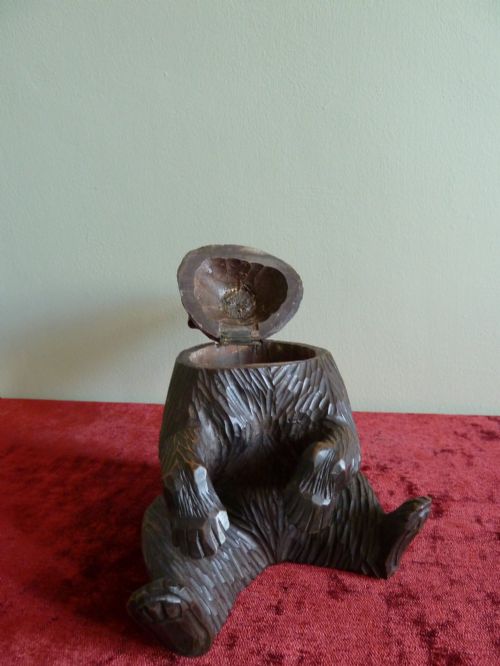 BLACK FOREST BEAR TABACCO HOLDER - ADDITIONAL PHOTO 2