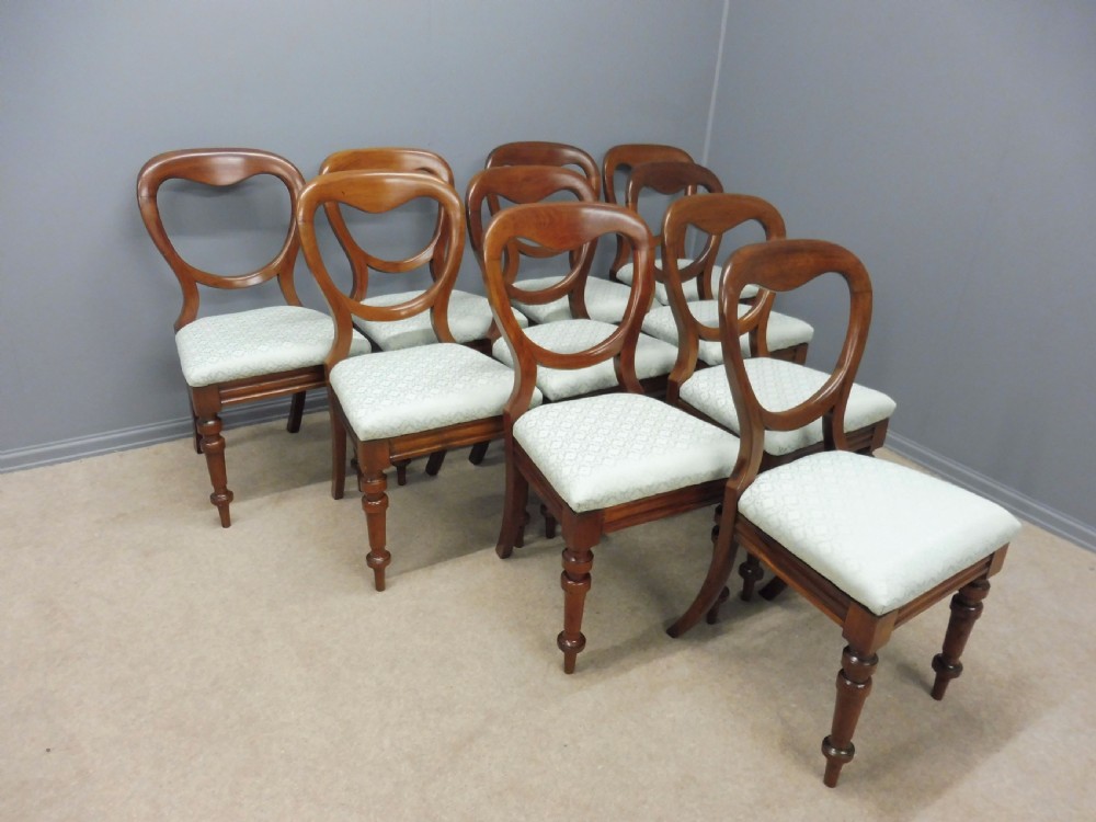 SUPERB SET OF 10 ORIGINAL VICTORIAN MAHOGANY BALLOON BACK DINING CHAIRS CIRCA 1860 View II