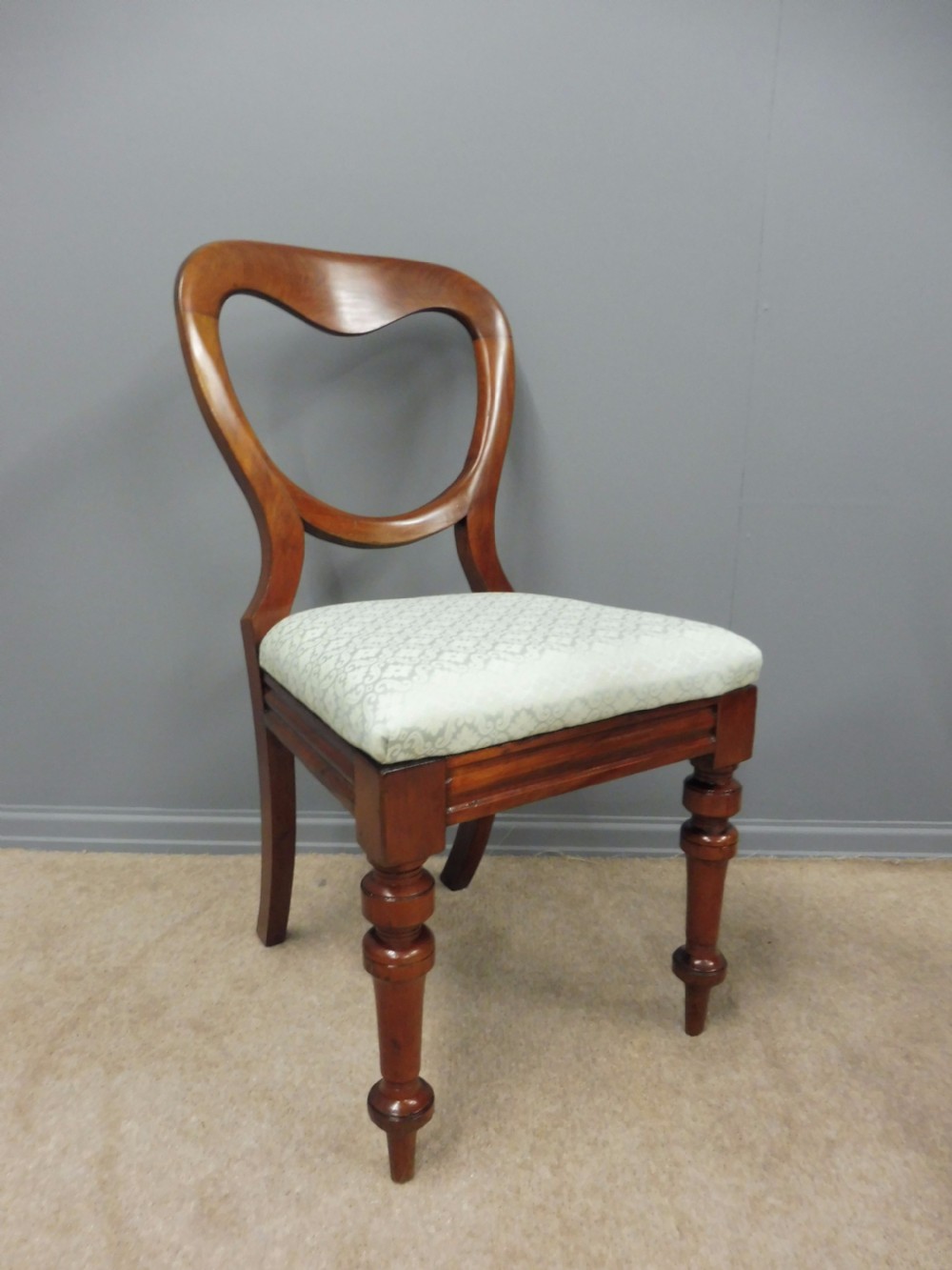 SUPERB SET OF 10 ORIGINAL VICTORIAN MAHOGANY BALLOON BACK DINING CHAIRS CIRCA 1860 View VIII