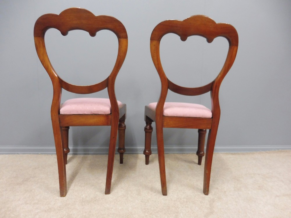 SET OF EIGHT VICTORIAN MAHOGANY BALLOON BACK DINING CHAIRS CIRCA 1860 View V