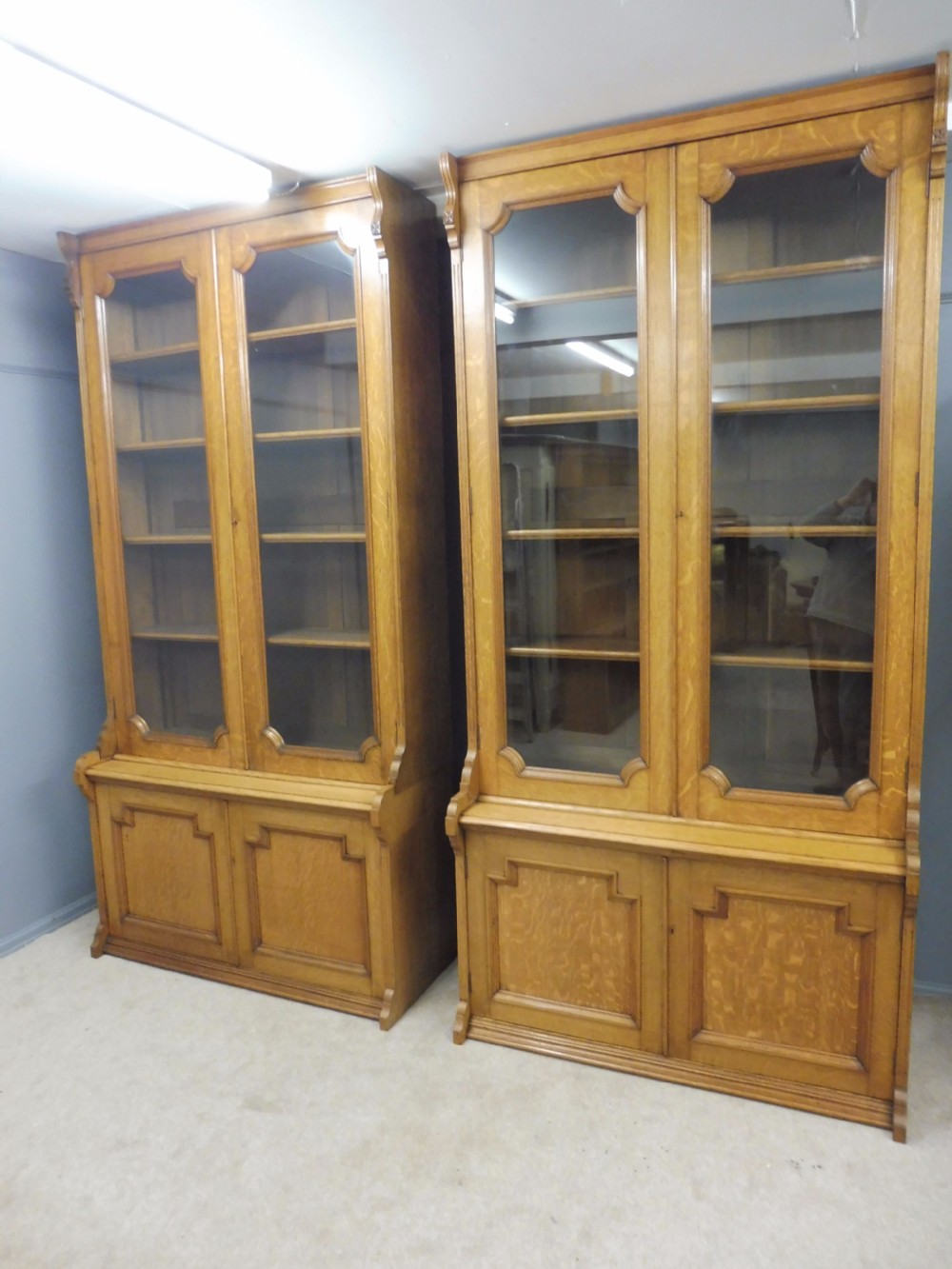 SUPERB PAIR OF VICTORIAN COUNTRY HOUSE LIBRARY BOOKCASES CIRCA 1890 View III