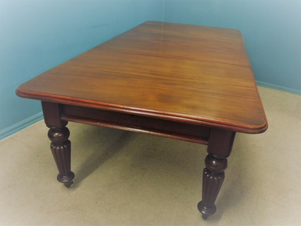LARGE VICTORIAN MAHOGANY WIND OUT DINING TABLE SEATS 10 CIRCA 1860