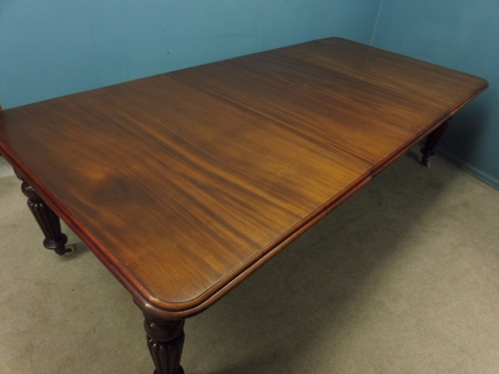 LARGE VICTORIAN MAHOGANY WIND OUT DINING TABLE SEATS 10 CIRCA 1860 View II