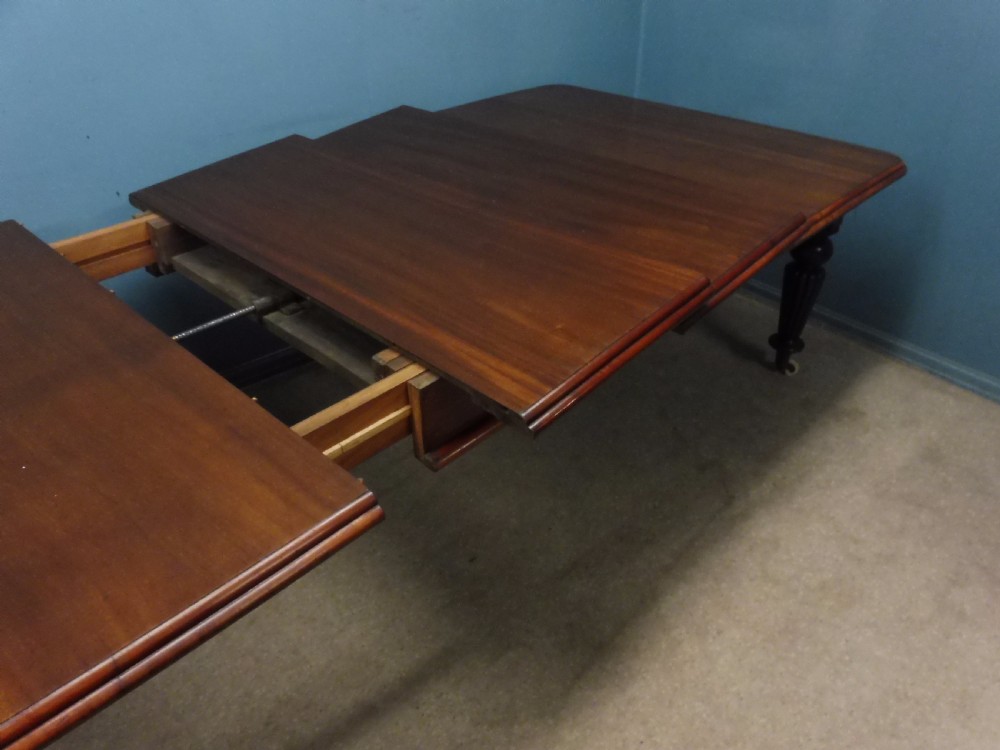 LARGE VICTORIAN MAHOGANY WIND OUT DINING TABLE SEATS 10 CIRCA 1860 View IV
