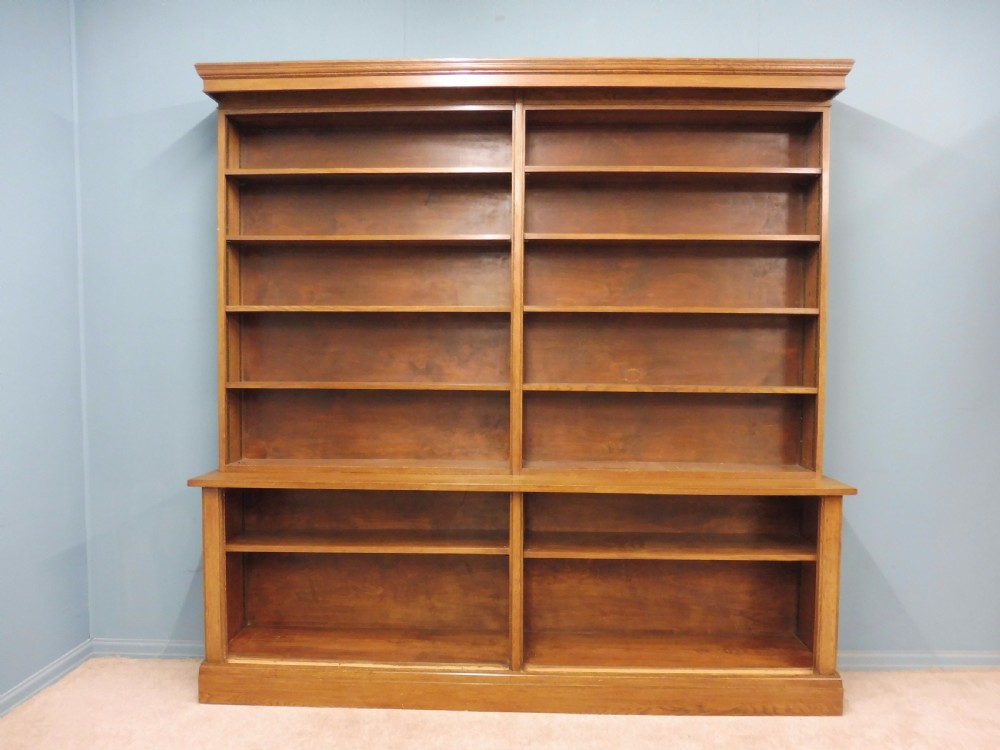 EARLY 20th CENTURY LAWYERS OPEN OAK BOOKCASE CIRCA 1920
