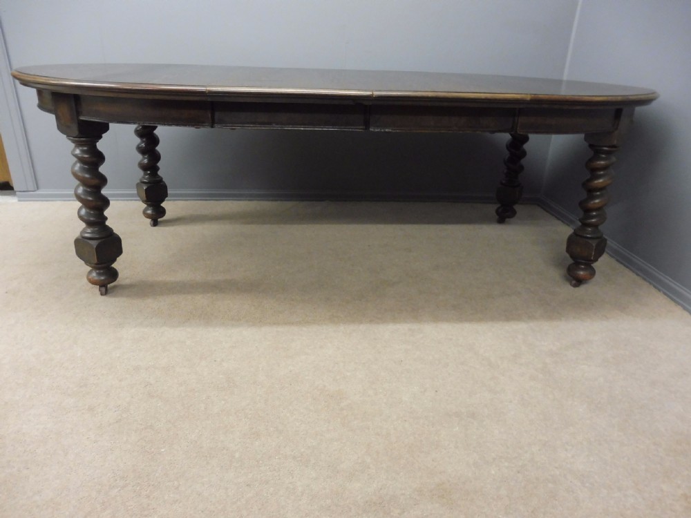 VICTORIAN OAK BARLEY TWIST LEG EXTENDING WIND OUT DINING TABLE SEATS UP TO 8 CIRCA 1890 View VI