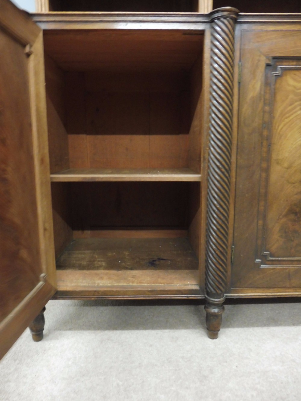 LARGE BEAUTIFUL MAHOGANY COUNTRY HOUSE LIBRARY BOOKCASE CIRCA 1810 View VII
