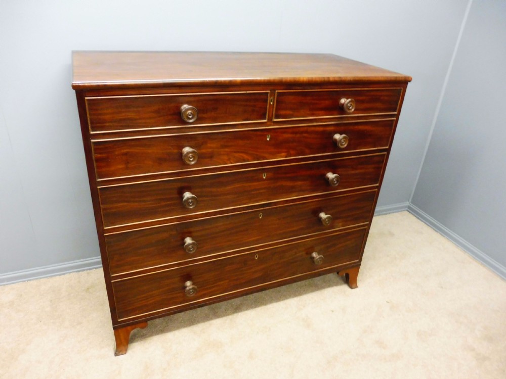 GEORGIAN MAHOGANY CHEST OF DRAWERS CIRCA 1800 View II