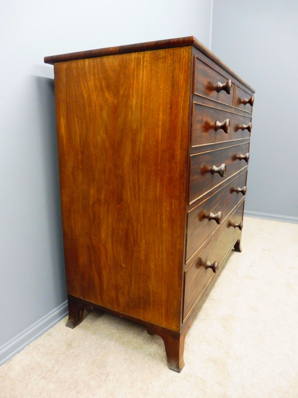 GEORGIAN MAHOGANY CHEST OF DRAWERS CIRCA 1800 View III