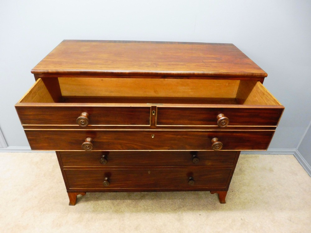 GEORGIAN MAHOGANY CHEST OF DRAWERS CIRCA 1800 View IV