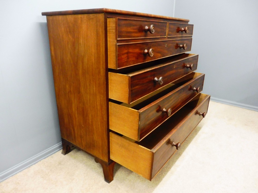 GEORGIAN MAHOGANY CHEST OF DRAWERS CIRCA 1800 View V