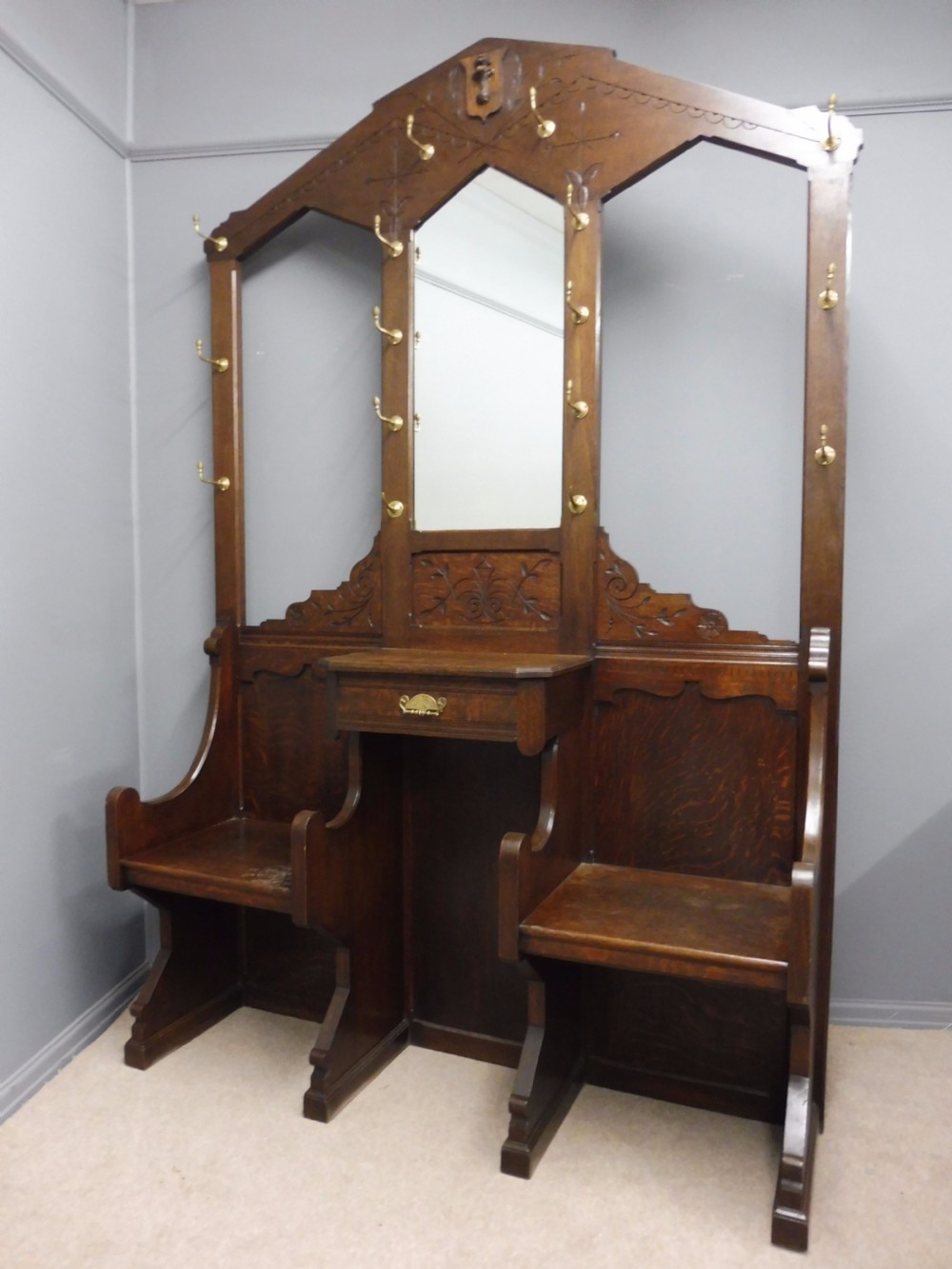 IMPRESSIVE OAK HALL STAND COUNTRY HOUSE DOUBLE SEAT CIRCA 1890