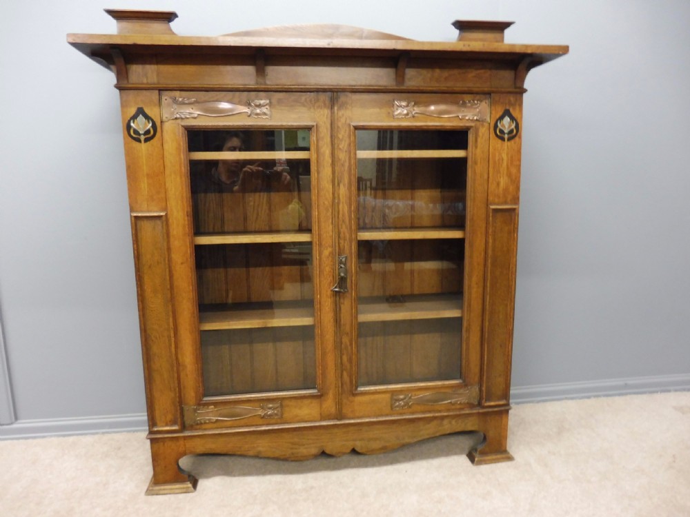 STUNNING ARTS AND CRAFTS OAK INLAID GLAZED BOOKCASE CIRCA 1900 View III