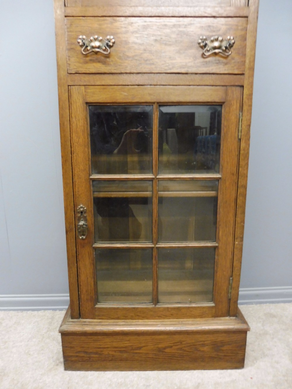 TALL SLIM OAK ARTS AND CRAFTS GLAZED BOOKCASE CIRCA 1900 View III