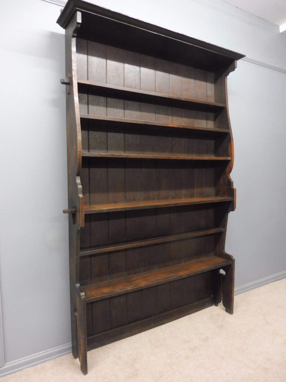 UNUSUAL LARGE OAK ARTS AND CRAFTS BOOKCASE
