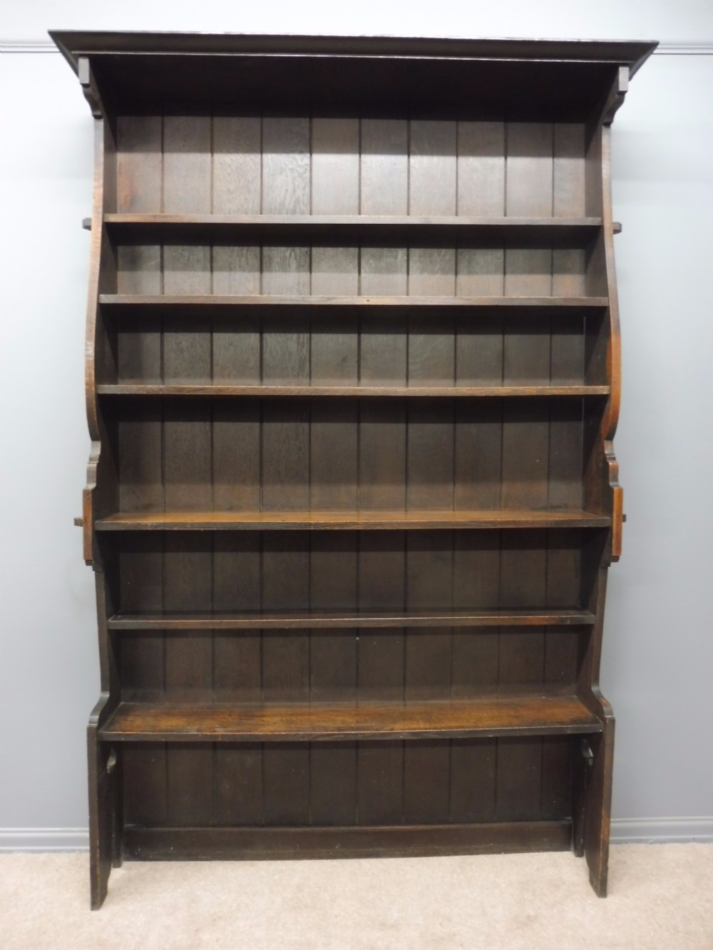 UNUSUAL LARGE OAK ARTS AND CRAFTS BOOKCASE View II