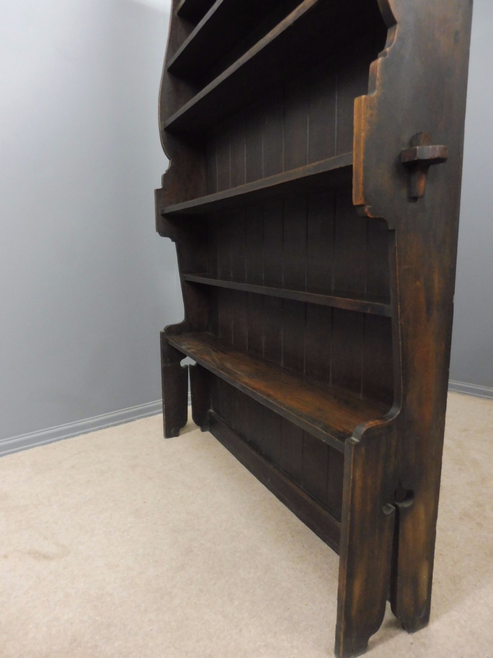 UNUSUAL LARGE OAK ARTS AND CRAFTS BOOKCASE View VIII