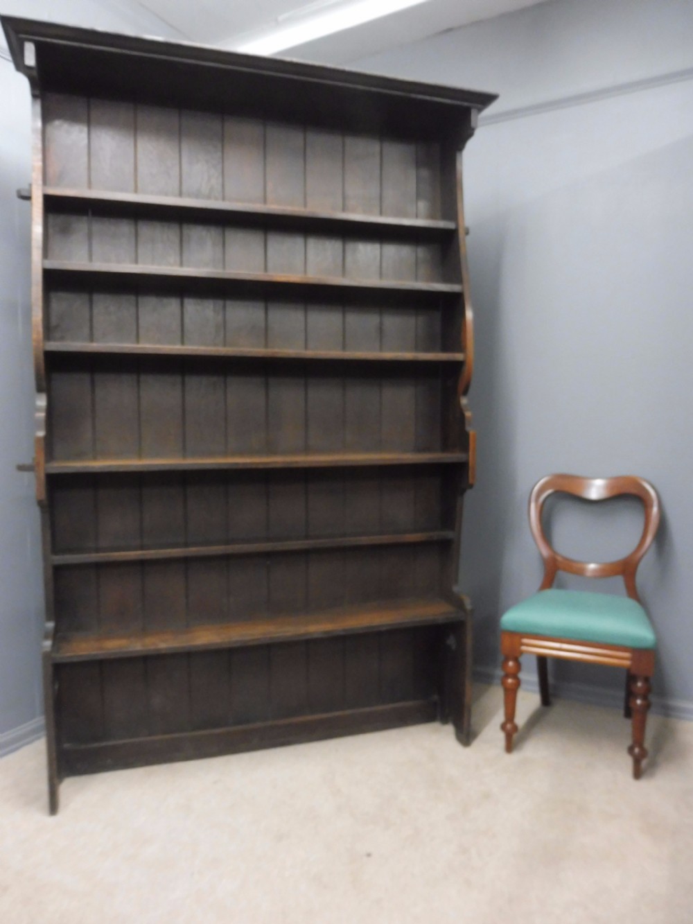 UNUSUAL LARGE OAK ARTS AND CRAFTS BOOKCASE View X