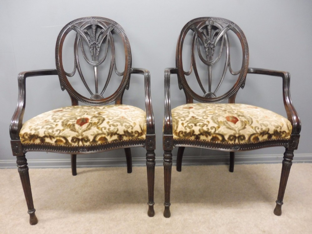 SET OF 6 SUPERIOR QUALITY MAHOGANY DINING CHAIRS CIRCA 1900 View II