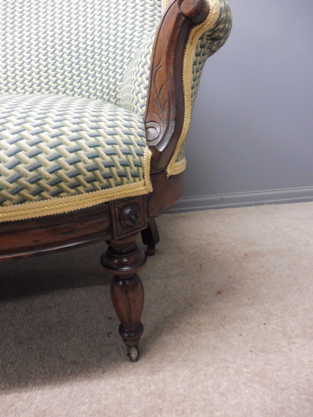 VICTORIAN OAK SHOW FRAME SOFA View V