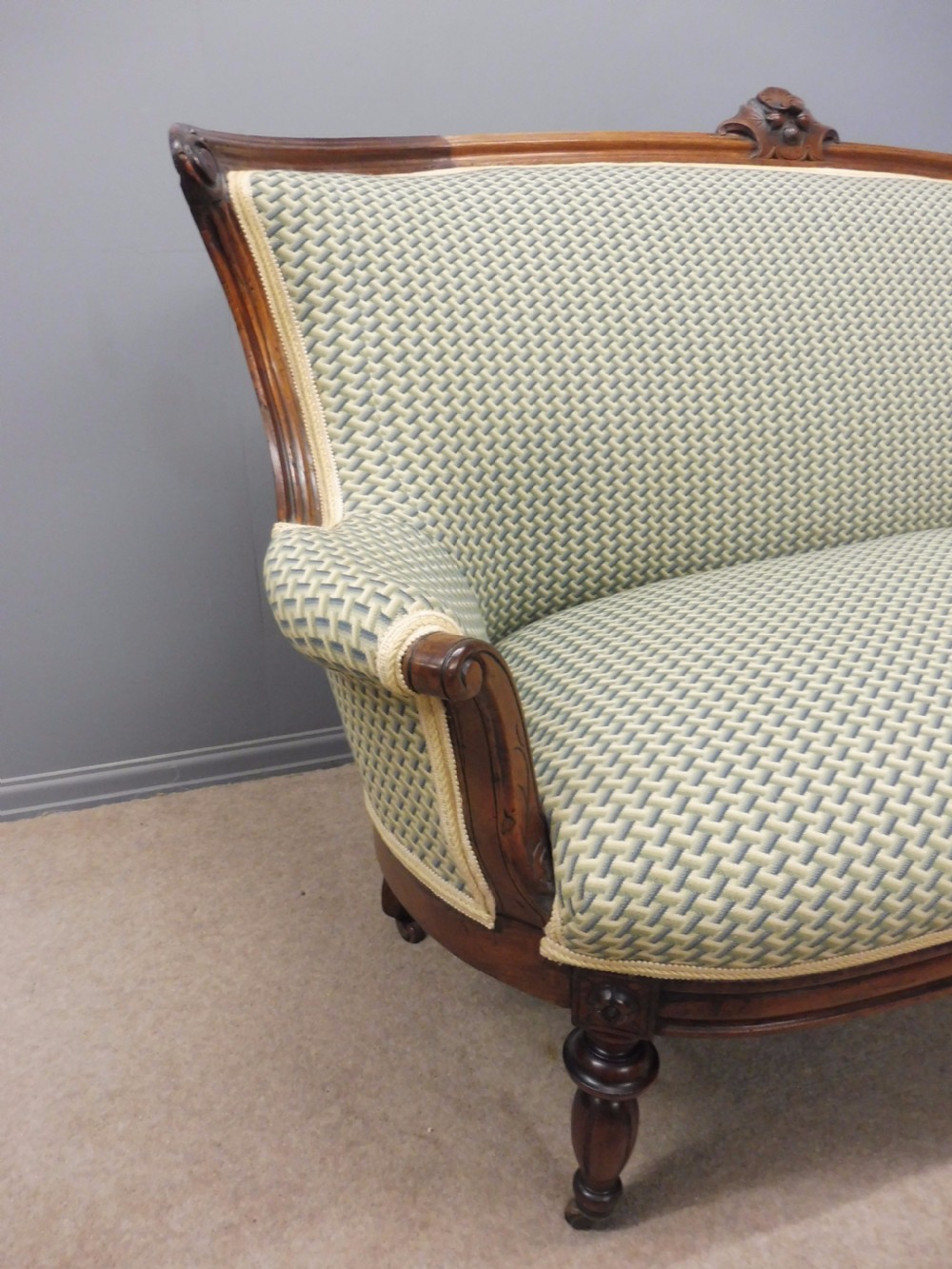VICTORIAN OAK SHOW FRAME SOFA View X