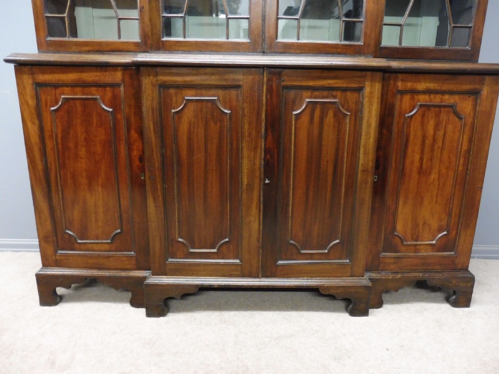 VICTORIAN MAHOGANY BREAKFRONT GLAZED BOOKCASE CIRCA 1900 View VI
