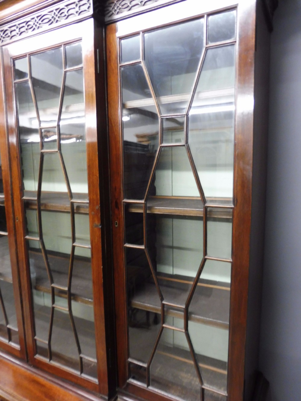 VICTORIAN MAHOGANY BREAKFRONT GLAZED BOOKCASE CIRCA 1900 View X