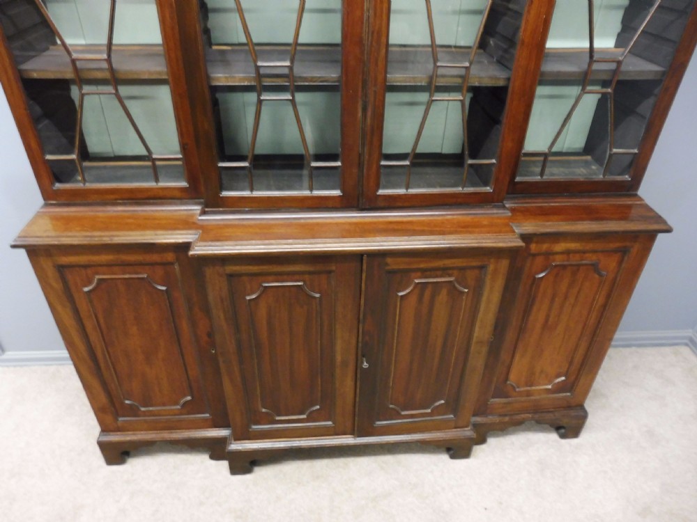 VICTORIAN MAHOGANY BREAKFRONT GLAZED BOOKCASE CIRCA 1900 View XI