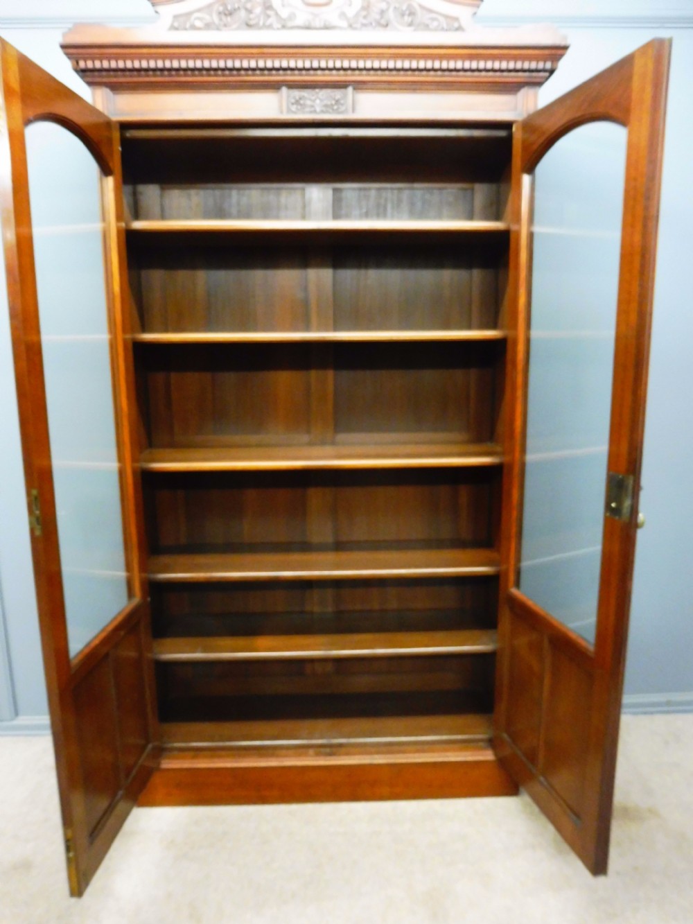 19TH CENTURY WALNUT BOOKCASE View VII