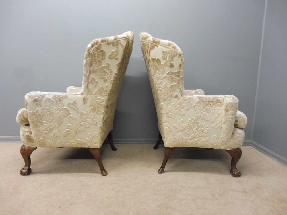 CLASSIC PAIR OF GEORGIAN STYLE ARMCHAIRS CIRCA 1920 View IV