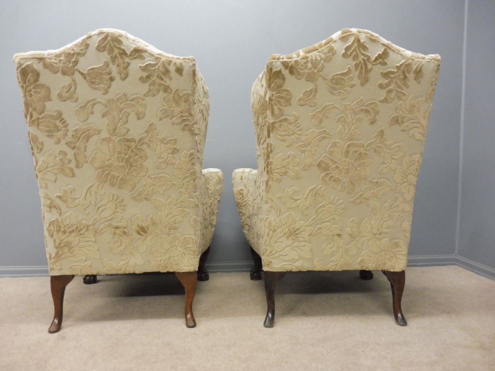 CLASSIC PAIR OF GEORGIAN STYLE ARMCHAIRS CIRCA 1920 View V