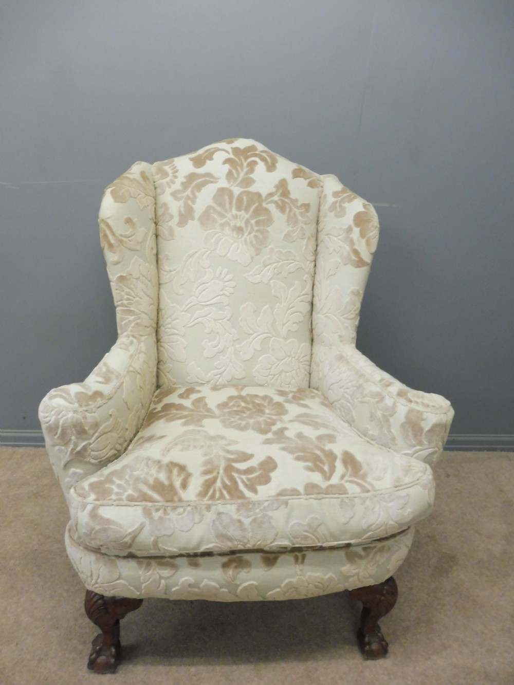 CLASSIC PAIR OF GEORGIAN STYLE ARMCHAIRS CIRCA 1920 View VIII