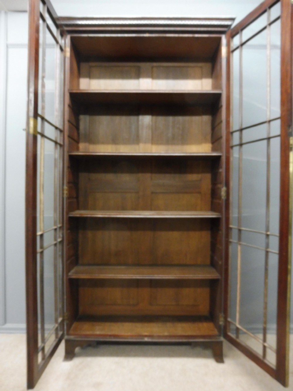 TALL ELEGANT 19TH CENTURY MAHOGANY BOOKCASE View VII