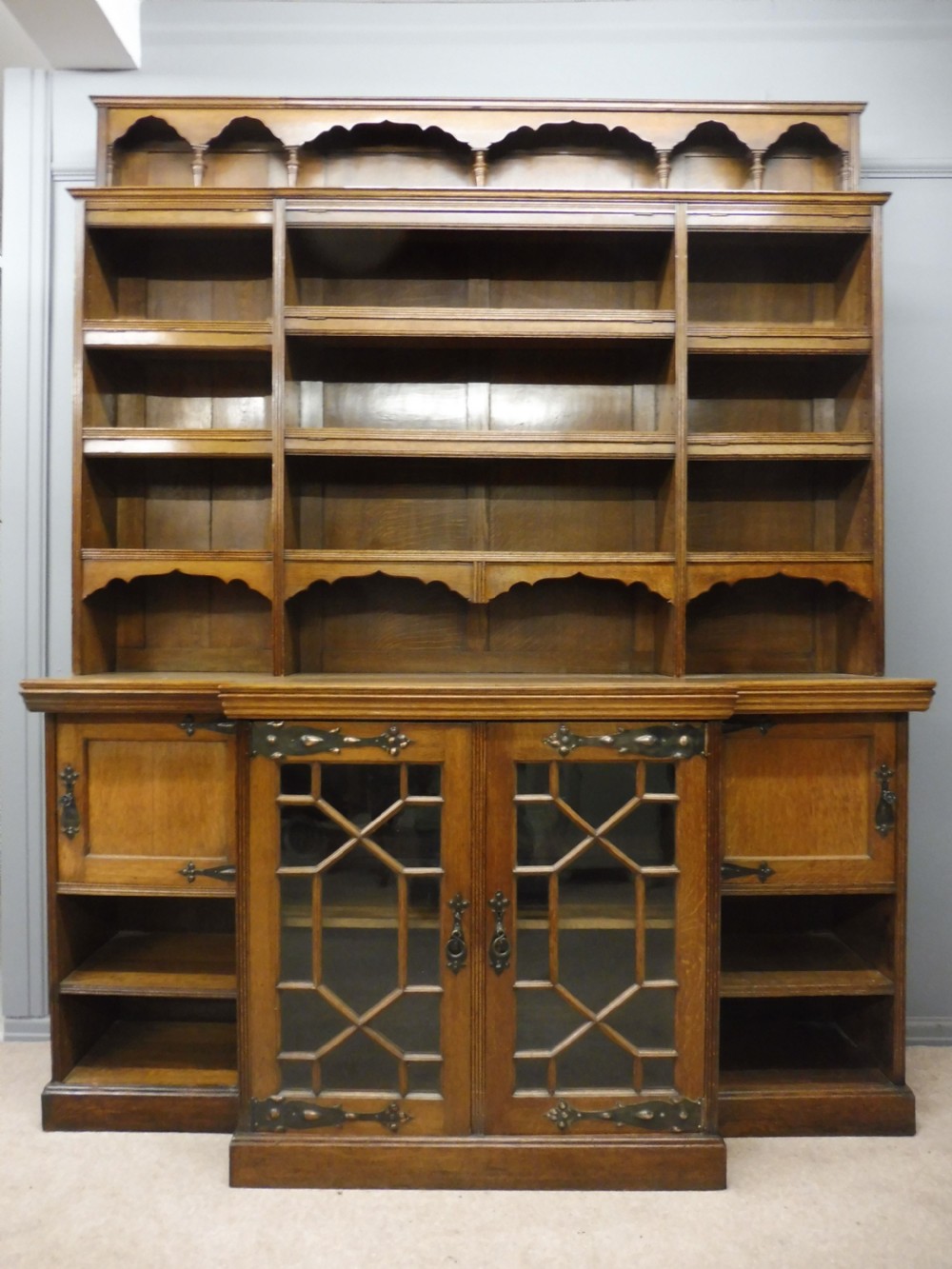 LARGE OAK ARTS AND CRAFTS LIBRARY BOOKCASE  View II