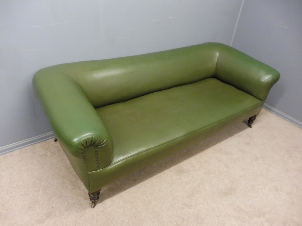 VICTORIAN CHESTERFIELD SOFA