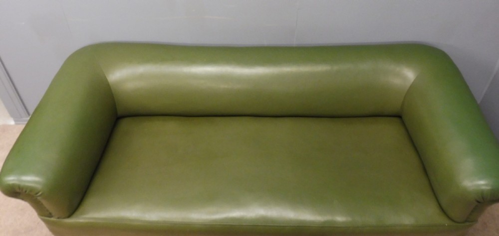 VICTORIAN CHESTERFIELD SOFA View V