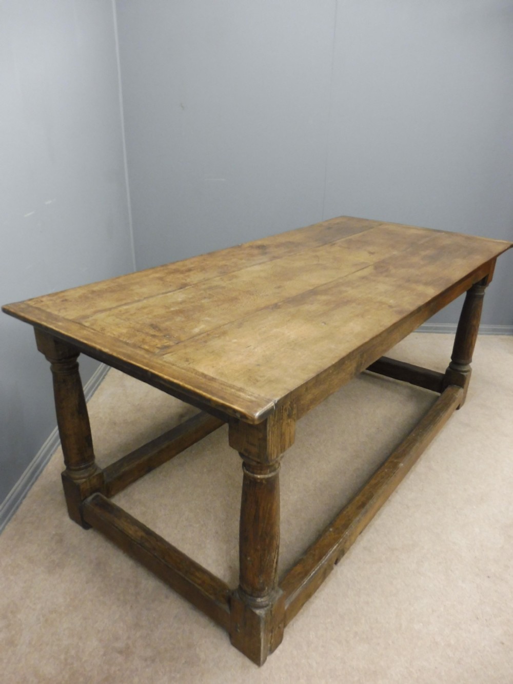 ANTIQUE OAK 3 PLANK DINING TABLE CIRCA 1800 View VII