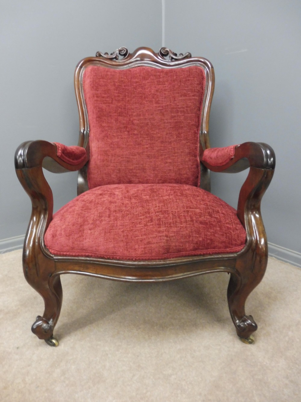 EARLY 19TH CENTURY MAHOGANY LIBRARY ARMCHAIR  View II