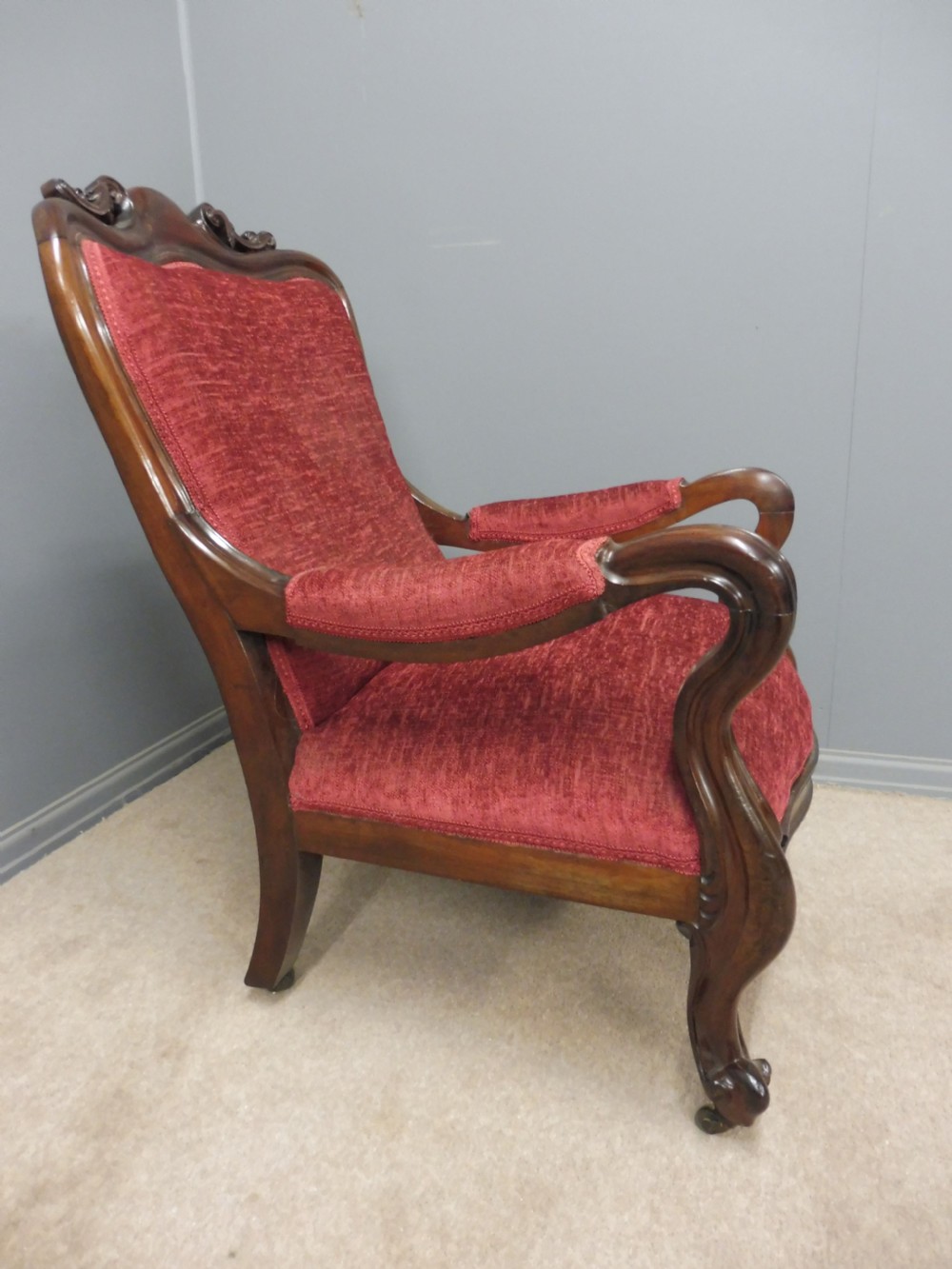 EARLY 19TH CENTURY MAHOGANY LIBRARY ARMCHAIR  View III
