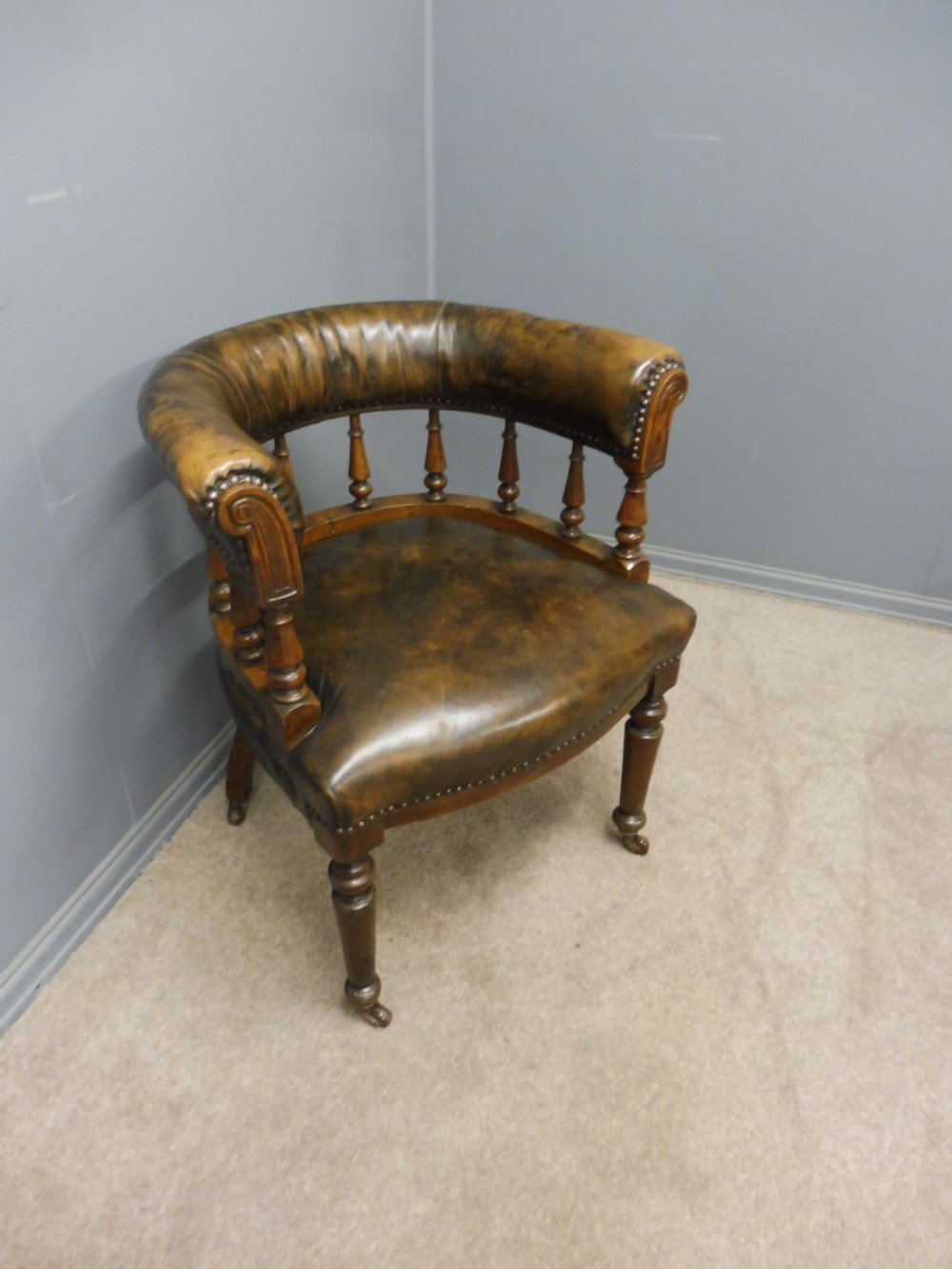 VICTORIAN OAK AND LEATHER DESK OR LIBRARY CHAIR View XI