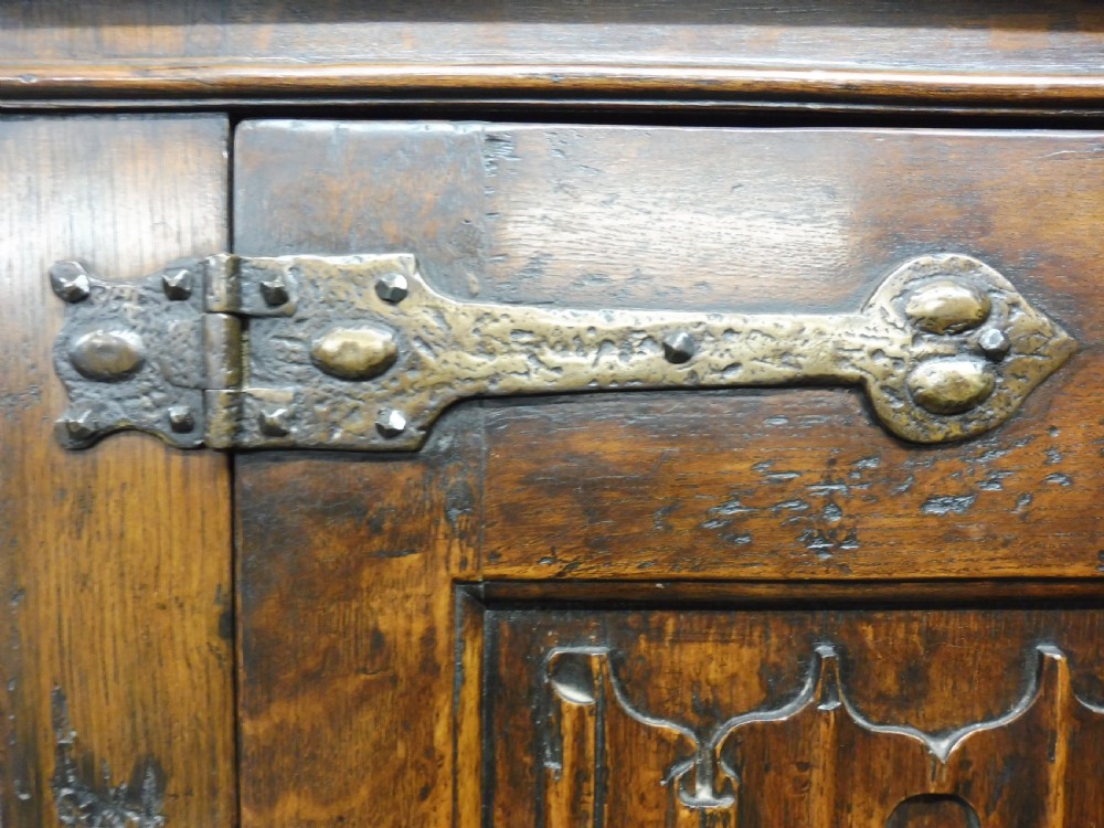 HEAVY OAK ARTS AND CRAFTS DOUBLE CUPBOARD View VII