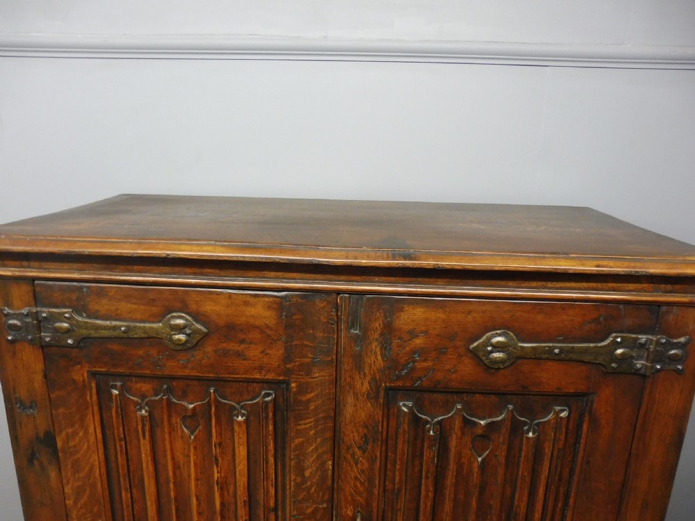HEAVY OAK ARTS AND CRAFTS DOUBLE CUPBOARD View XI