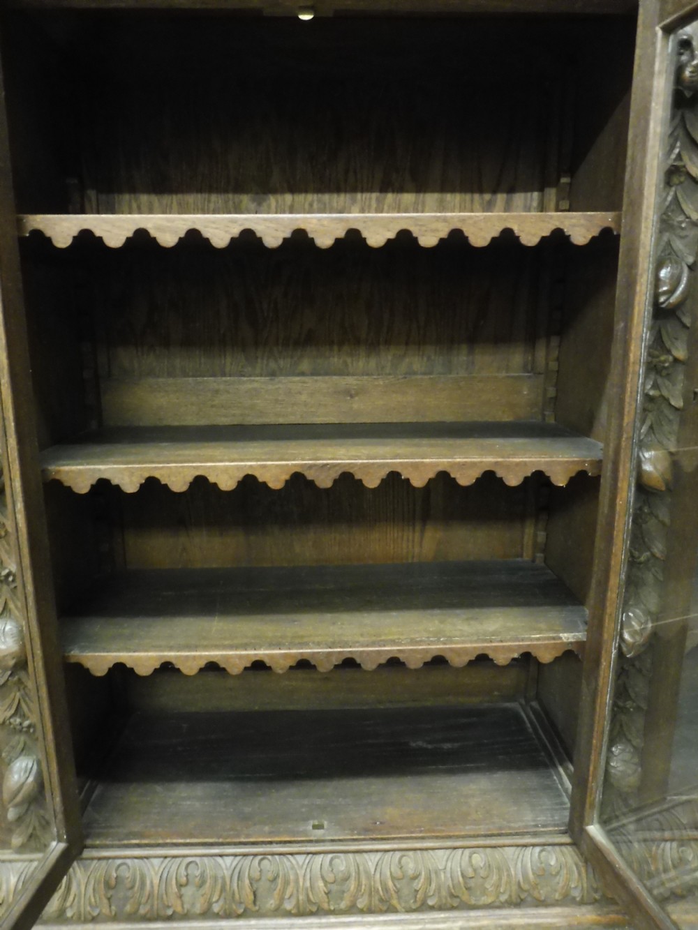 CARVED OAK 4 DOOR BOOKCASE CIRCA 1890 View X