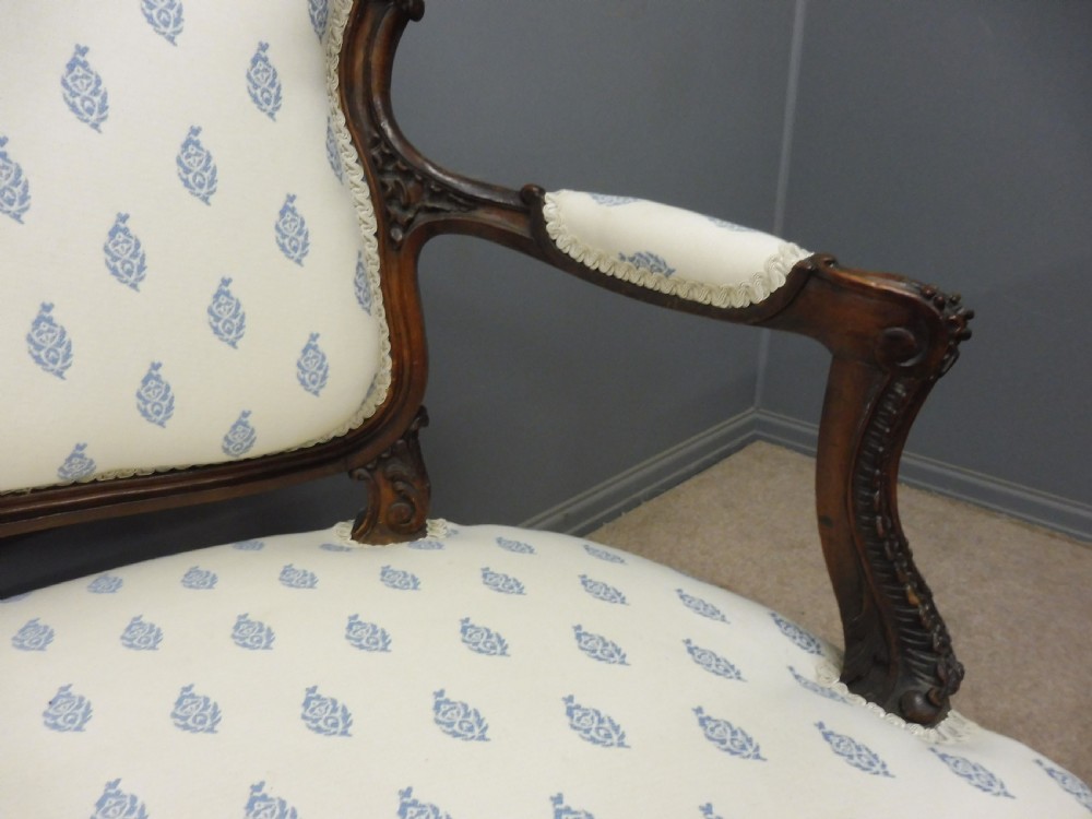 19TH CENTURY SMALL FRENCH WALNUT SOFA View IX